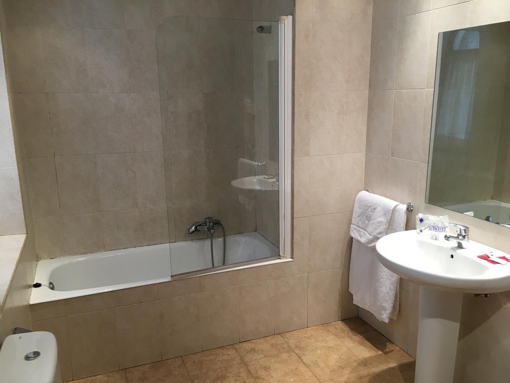 Hotel Errekagain Aracaldo Екстериор снимка